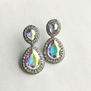 Aurora Borealis crystal dangle drop earrings in silver tone 🆕